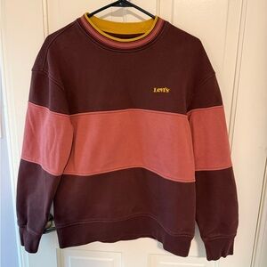 Levi’s crew neck sweatshirt